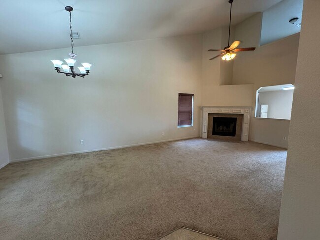 Building Photo - Flash Rental Reduction!