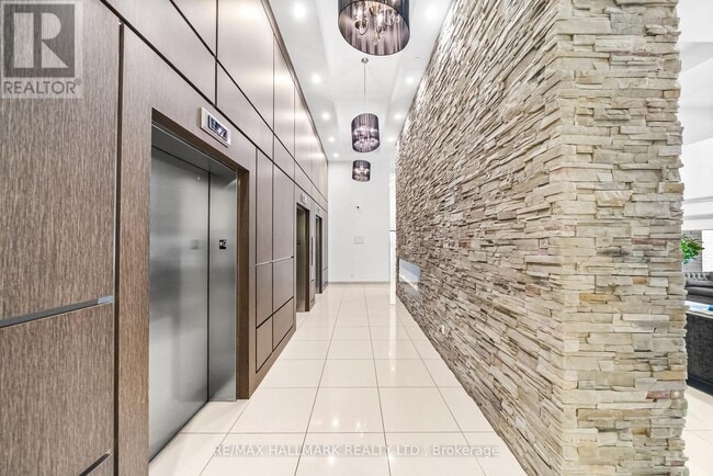 Building Photo - 2756 Old Leslie St