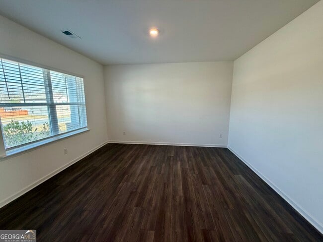 Building Photo - 788 Gelderland Dr