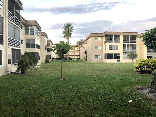 Building Photo - 701 Lori Dr