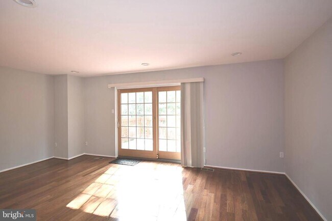 Foto del edificio - 7106 Winter Rose Path