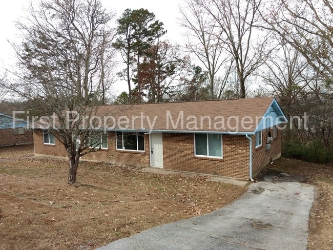 Building Photo - Est Brainerd Duplex!