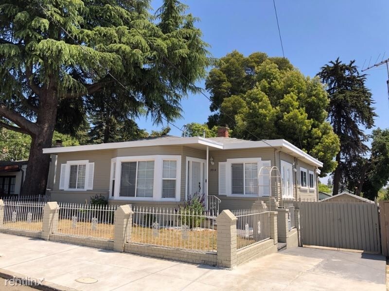 Primary Photo - 3 br, 1 bath Apartment - 3914 Magee Ave