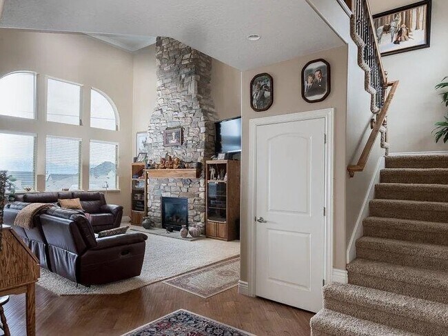 Building Photo - 2296 Hunter Dr
