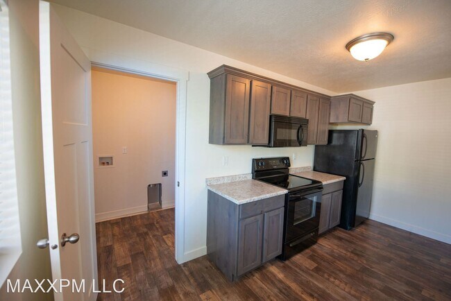 Foto del edificio - 656 W Meadow Dr