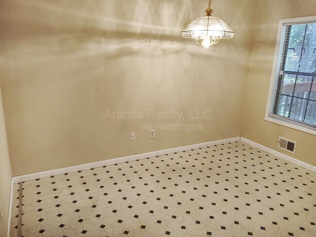 Building Photo - 3032 Destin Cir