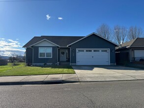 Building Photo - 180 NW Civil Bend Ave