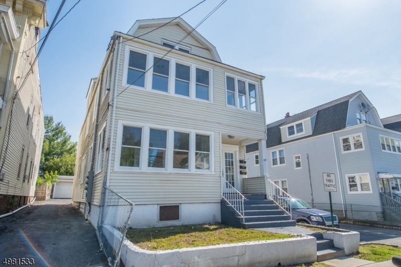 25 Kling St Unit 3, West Orange, NJ 07052 Room for Rent in West