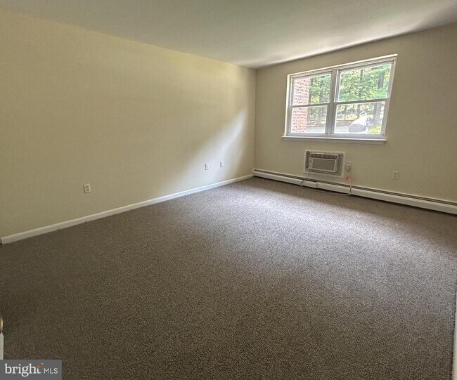 Foto del edificio - 333 LACEY Ave