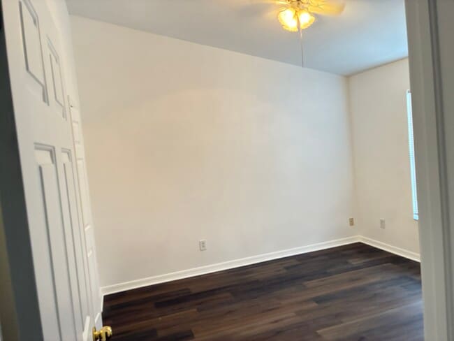 Building Photo - 1243 Charlesworth Dr