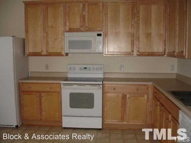 Foto del edificio - 3108 Locust Grove Dr