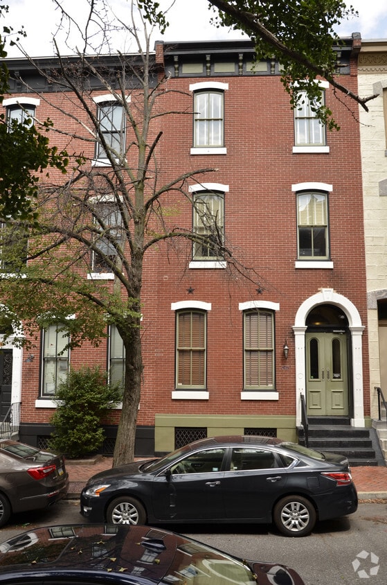 Primary Photo - 2417 Spruce Street