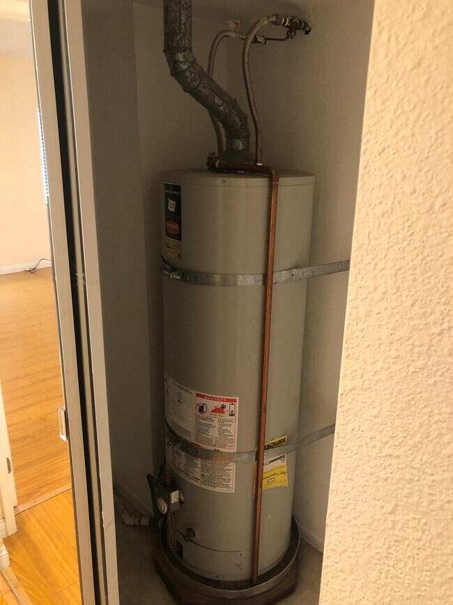 Building Photo - 1737 Peyton Ave