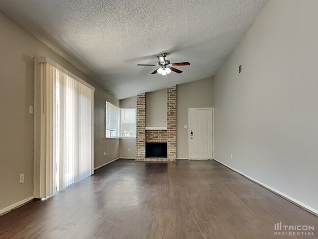 Building Photo - 17803 Glenmark Dr
