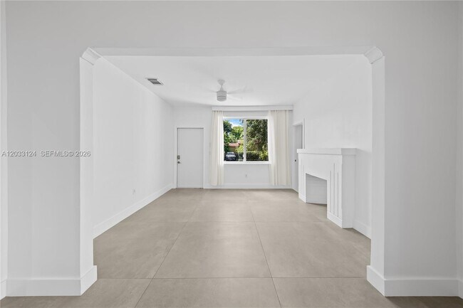 Foto del edificio - 565 NW 44th St