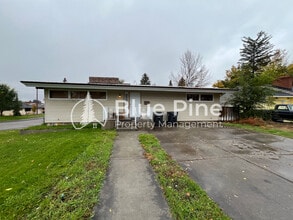 Building Photo - 755 9th St