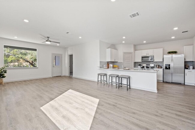 Building Photo - 212 Florenz Ln