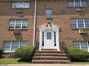 Building Photo - 1041 Ridge St