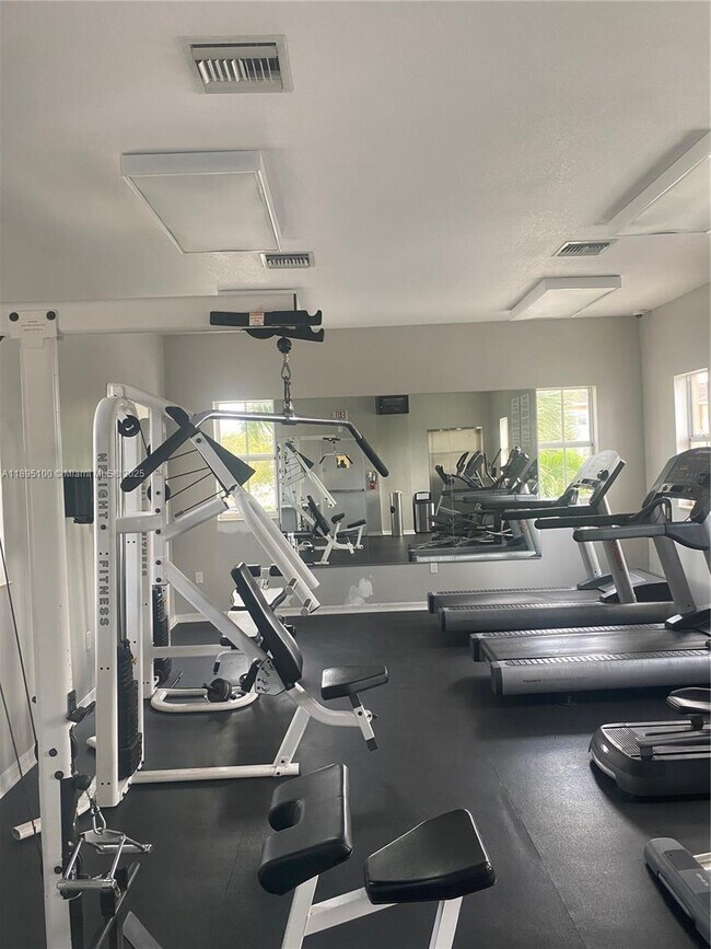 Foto del edificio - 8800 NW 107 Ct