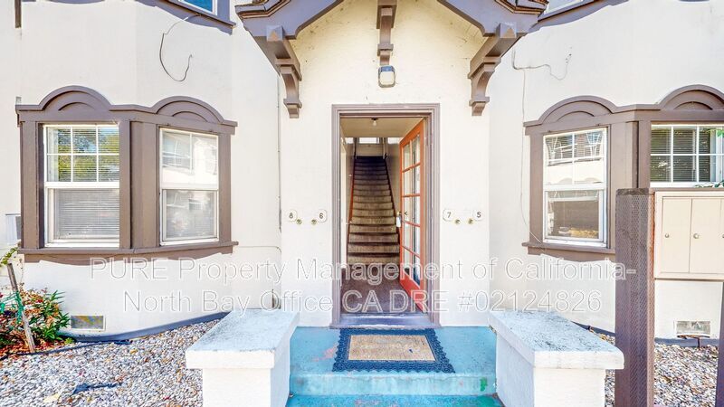 Primary Photo - 422 Humboldt St