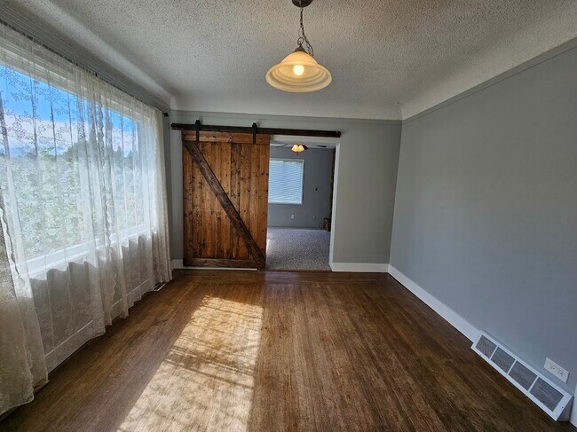 Photo du bâtiment - 9739 Sidney St