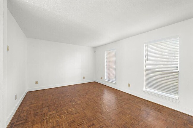Foto del edificio - 9308 Westwood Village Dr