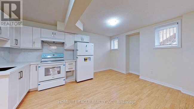 Building Photo - 5 Military Ct