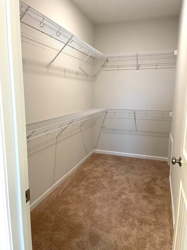 Master Bedroom Closet - 565 Ludlow Ln