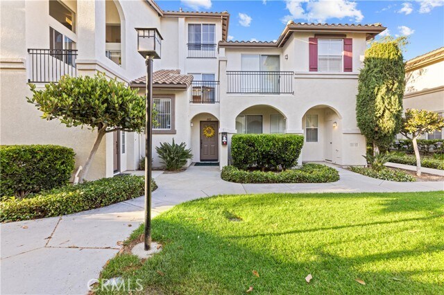 Foto principal - 1602 Elk Grove