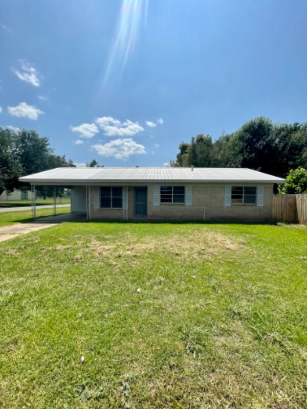 4947 Victoria Dr, Alexandria, LA 71303 House Rental in Alexandria, LA