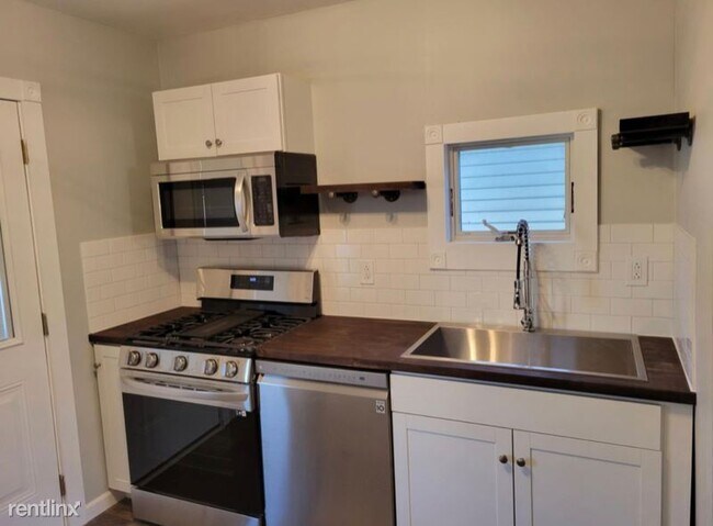 Building Photo - 2 br, 1 bath House - 2644 Chestnut St
