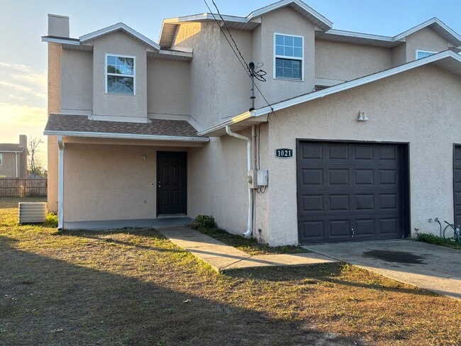 Building Photo - 1021 N Church Ave