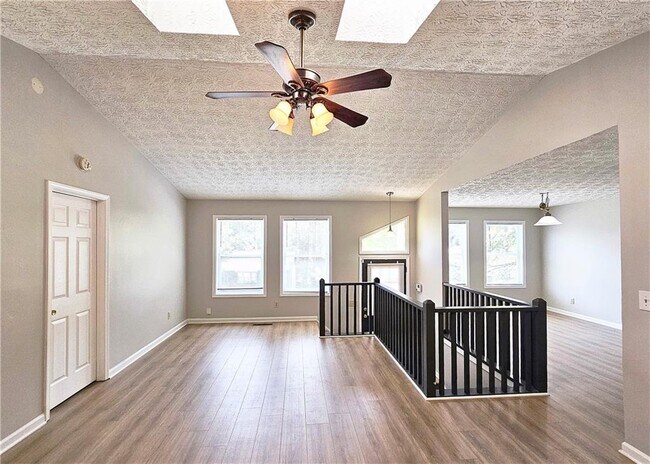 Foto del edificio - 5530 Deerfield Pl