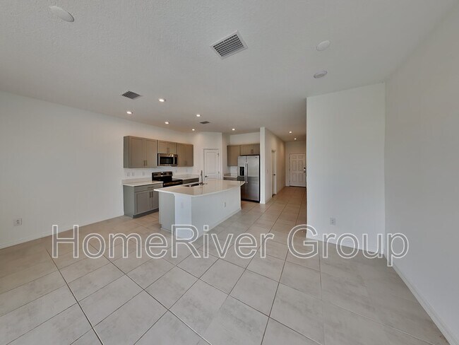 Building Photo - 5756 Haven Ter