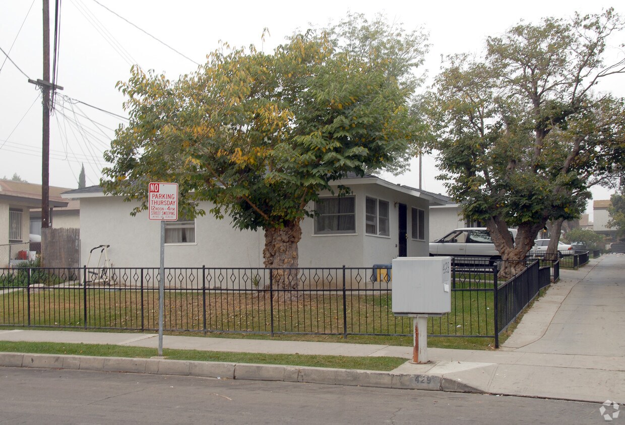 Primary Photo - 429 Pomelo Ave