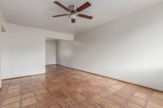 Building Photo - 7153 N 57th Dr