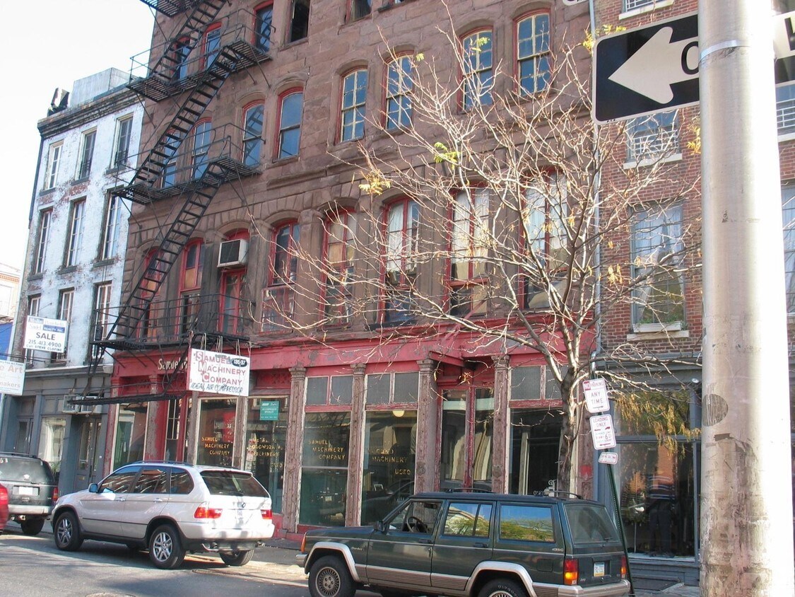 Foto del edificio - 135 N 3rd St