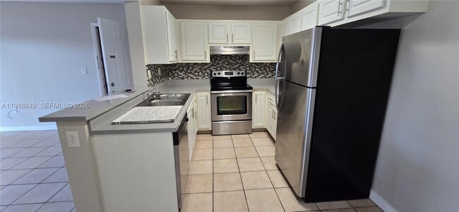 Foto del edificio - 251 Palm Cir W