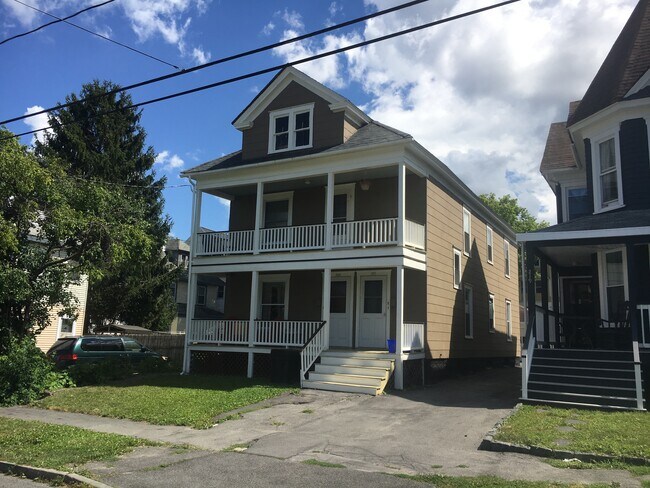 Building Photo - 217 Tennyson Ave