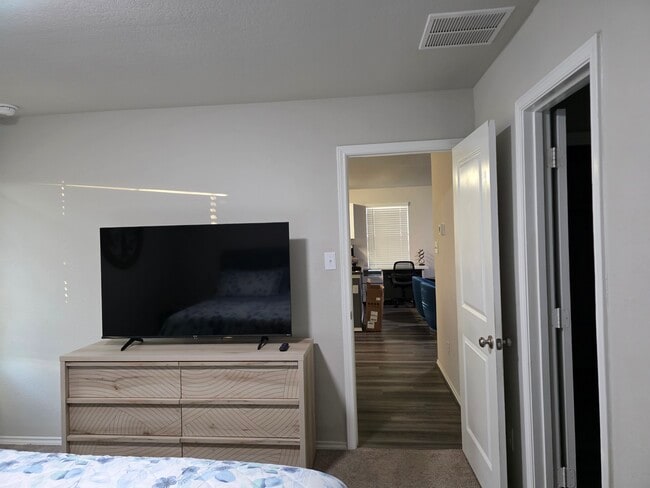 Building Photo - 31577 Acacia Vis