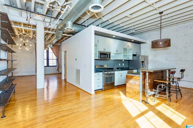 Foto del edificio - 2412 2nd Ave N
