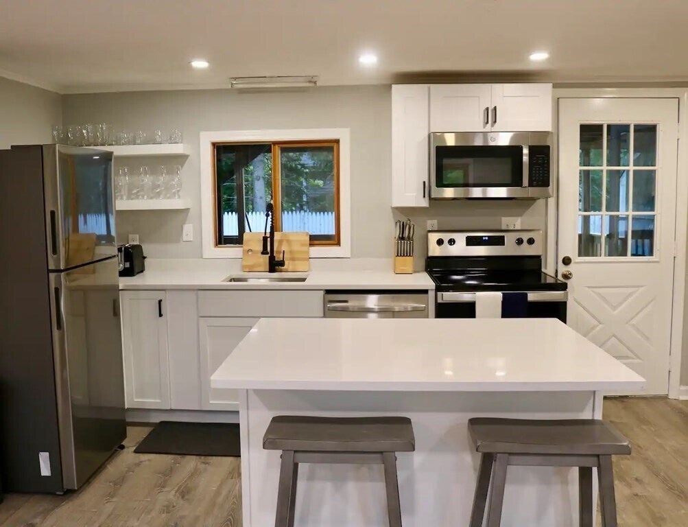 Foto principal - 175 Sam Ryder Rd