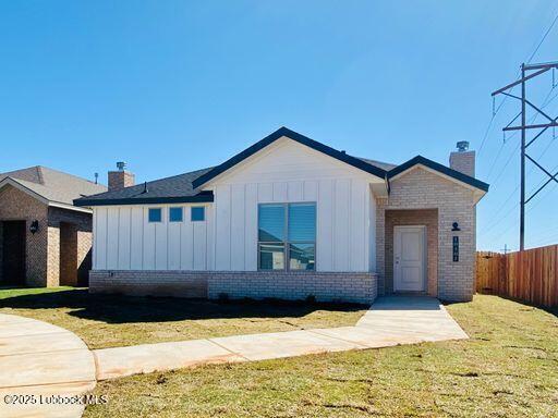 Foto principal - 10407 Genoa Ave