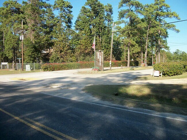 Building Photo - 174 E Sunset Dr