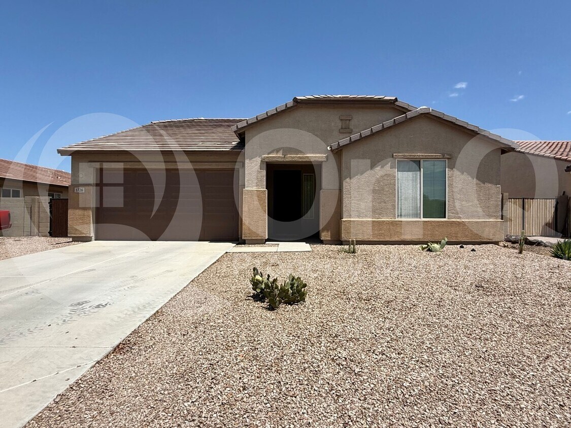 Primary Photo - 1726 E Verano Way