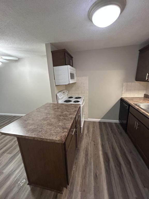 Building Photo - 39 Devon Ct