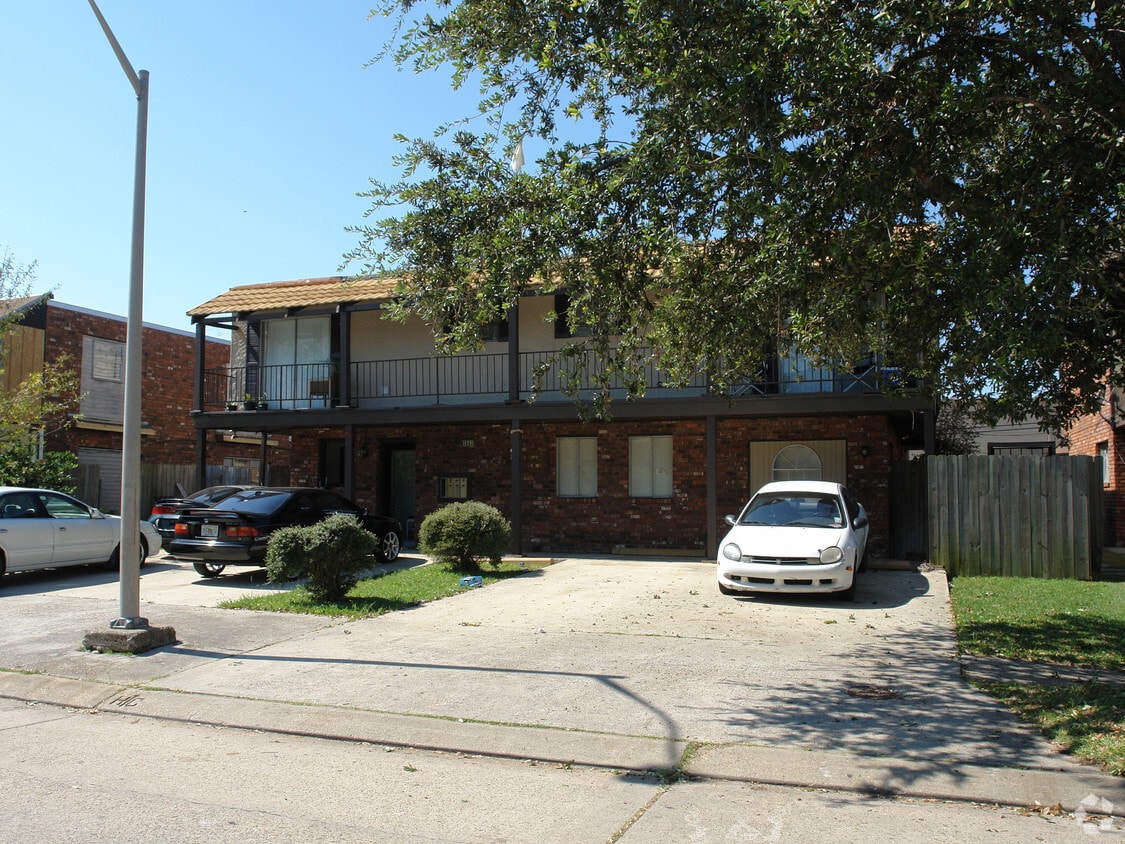 Building Photo - 3641 Martinique Ave