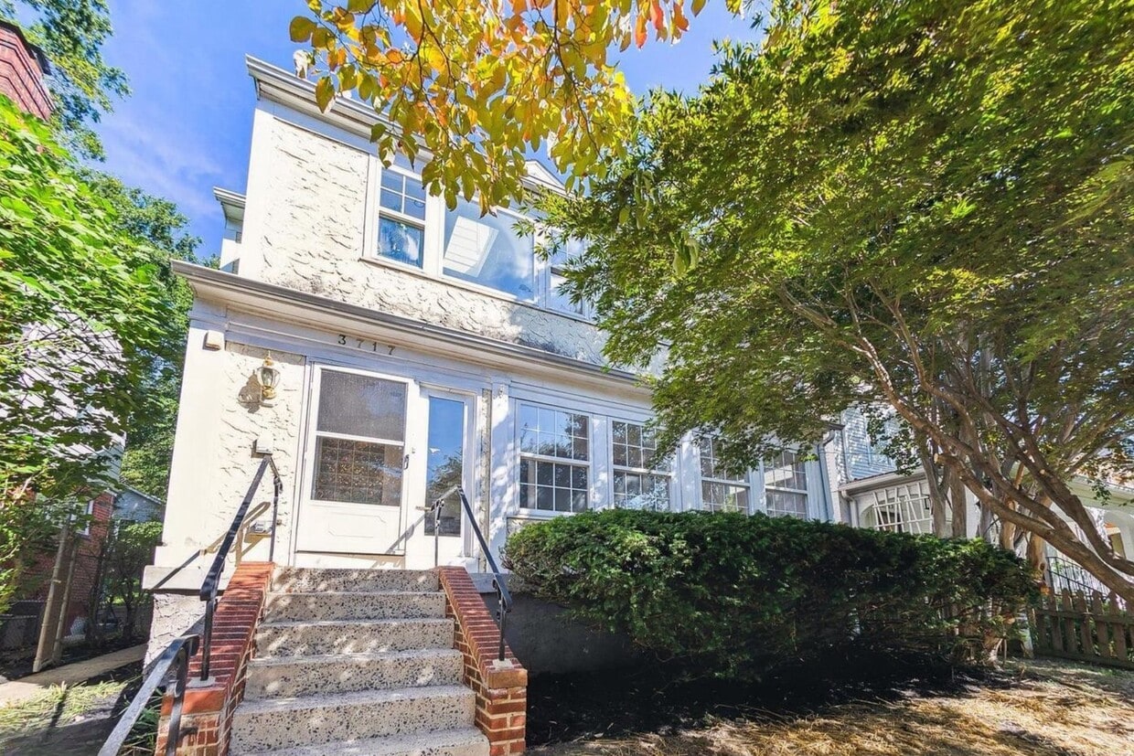 Foto del edificio - 3717 Legation St NW