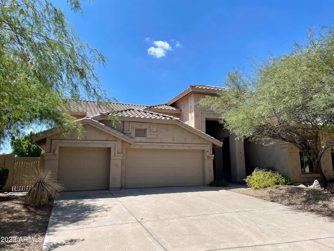 Primary Photo - 12653 E Laurel Ln