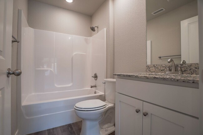 Foto del edificio - Bed 2 Bath Home!!